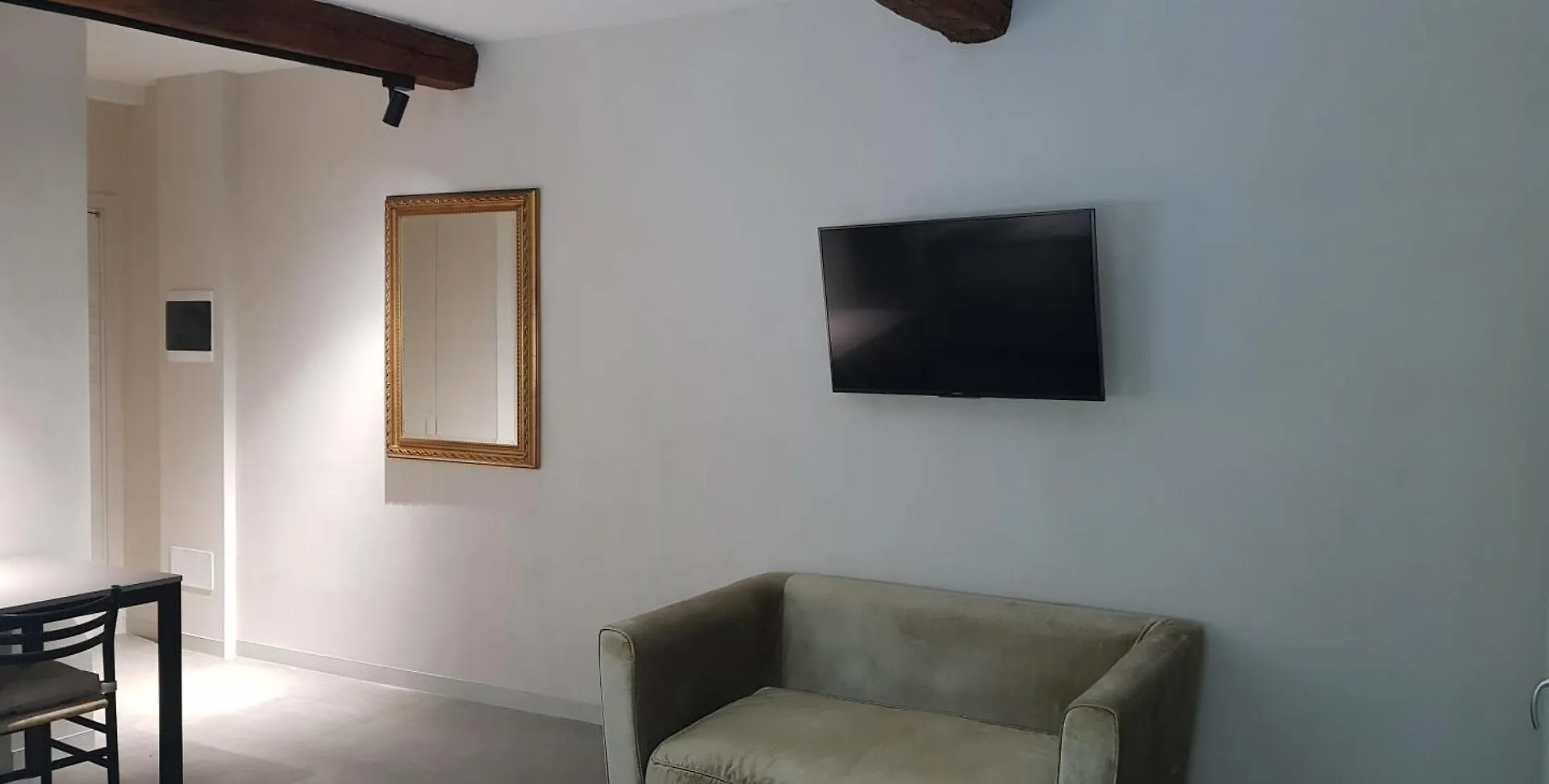 Smartroom Lula Di Correggio Włochy