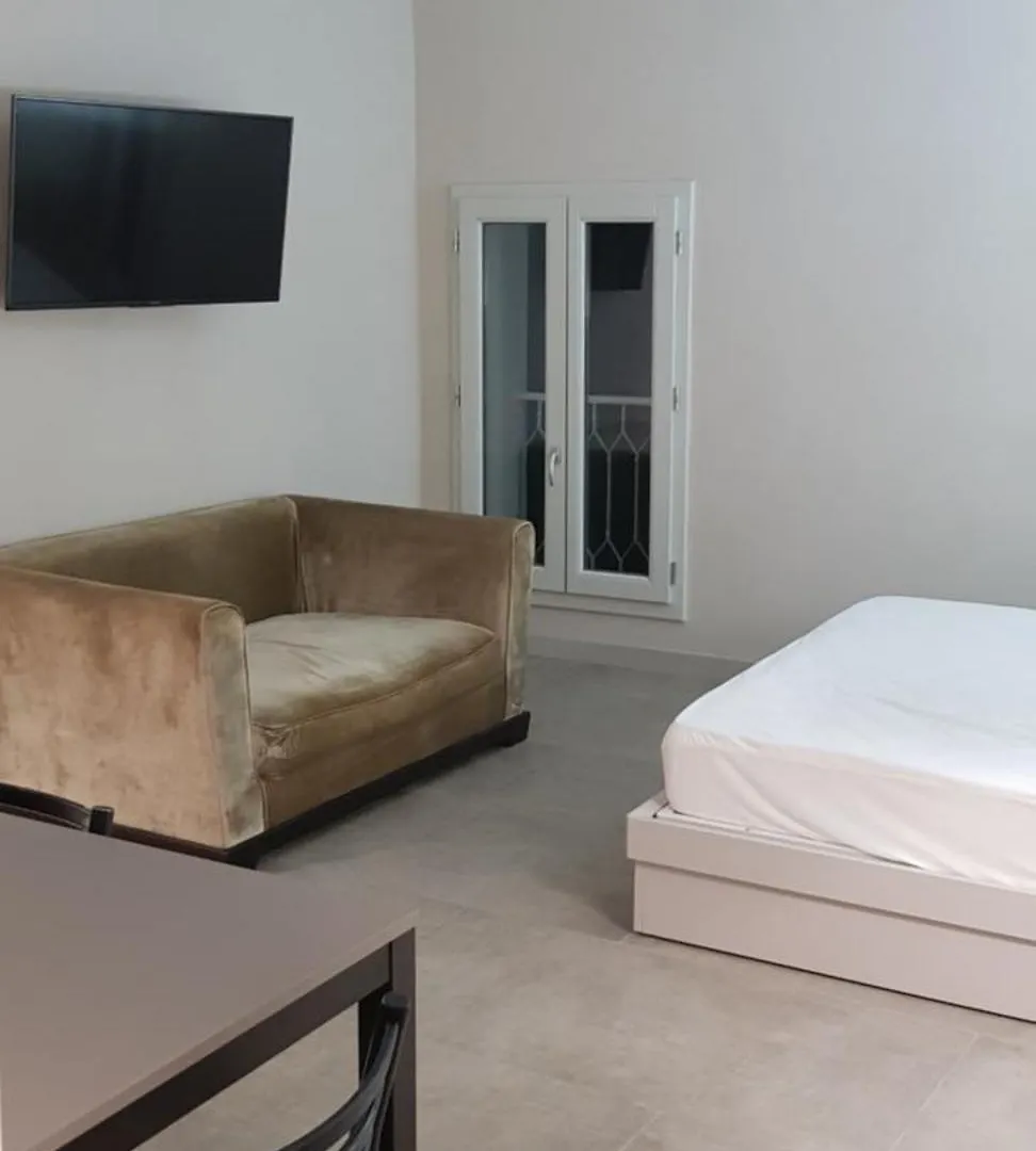 Smartroom Lula Di Correggio 0*,